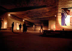 img_gallery041204_3.jpg